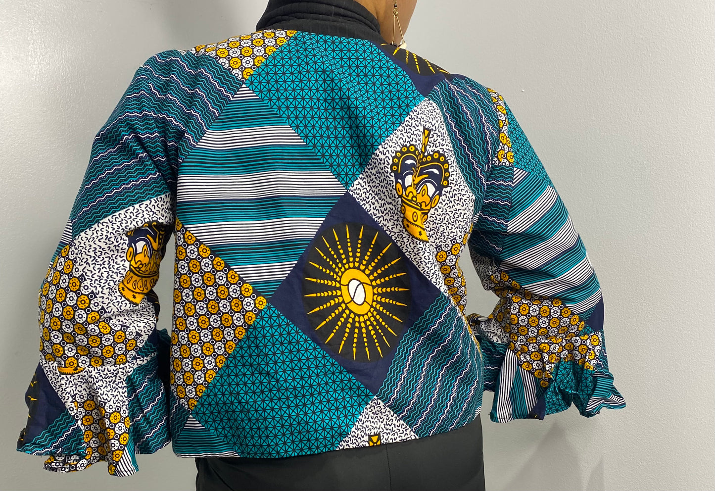 Short Flare Sleeve Jacket