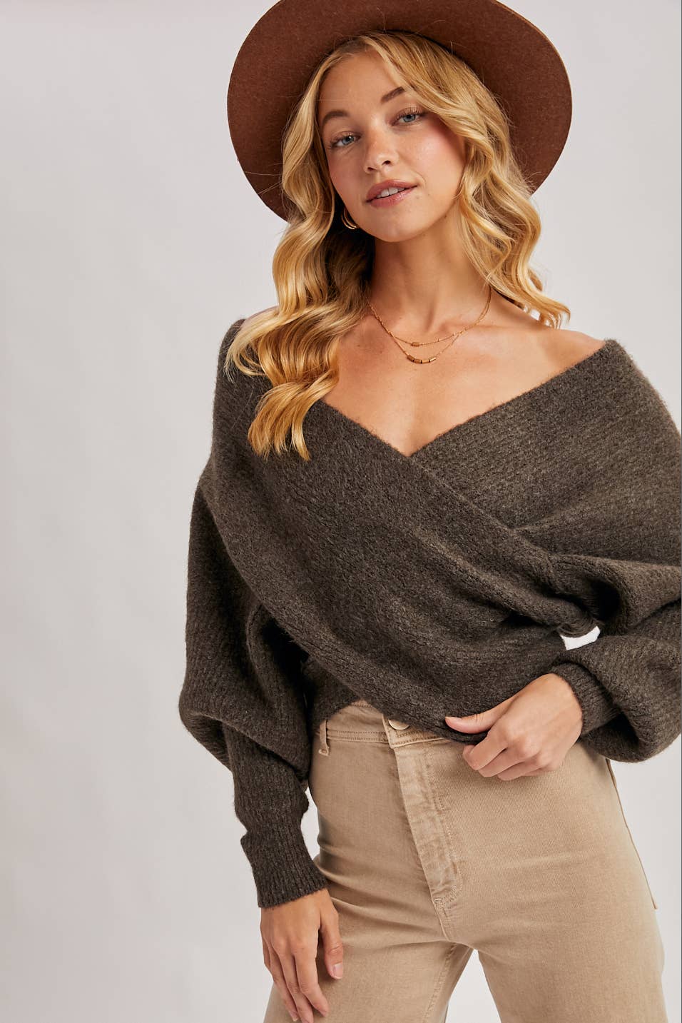 WRAP CROSSOVER RIBBED FUZZY KNIT SWEATER PULLOVER: ASH / M/L