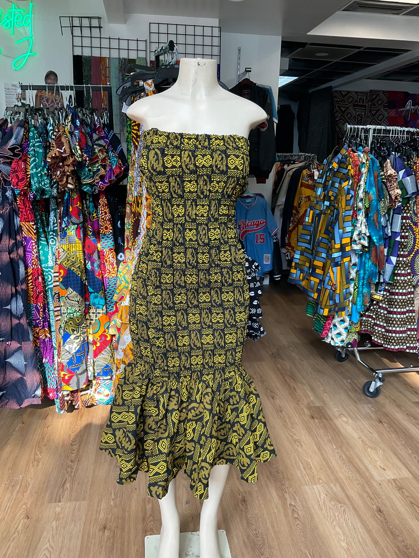 Sleeveless tube dress yellow black