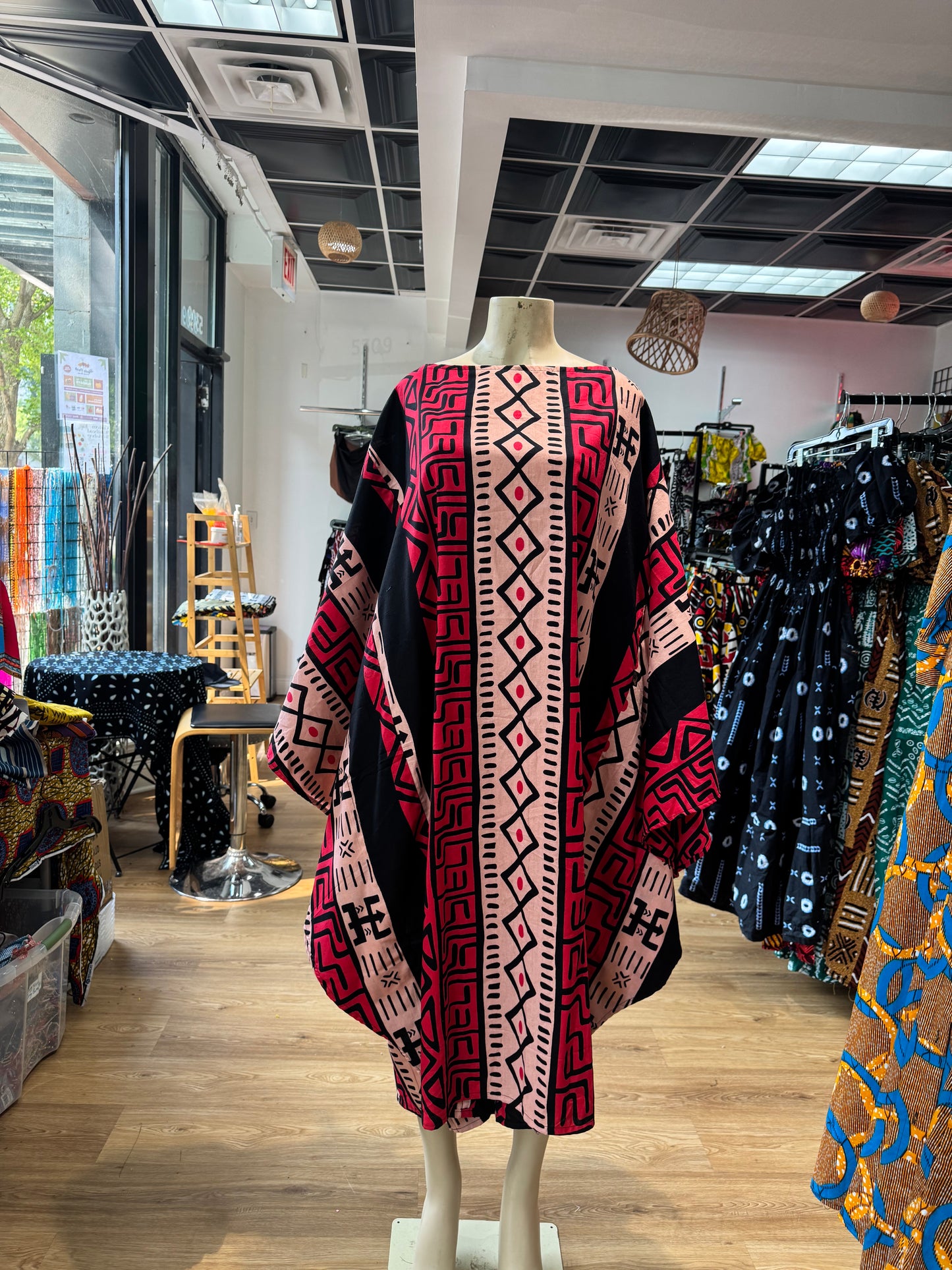 Batwing dress pink and black