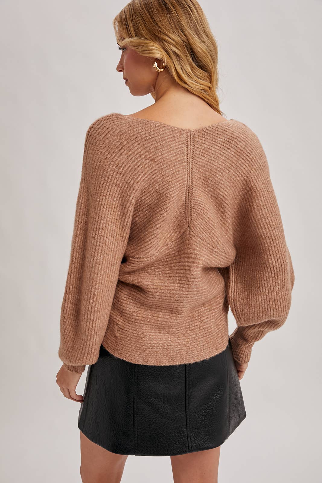 WRAP CROSSOVER RIBBED FUZZY KNIT SWEATER PULLOVER: ASH / S/M