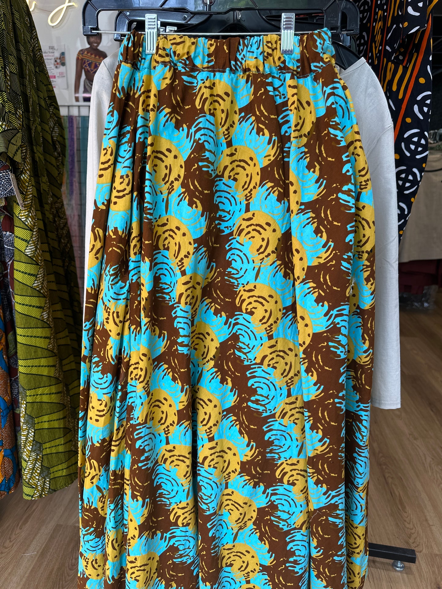 Elastic waist skirt