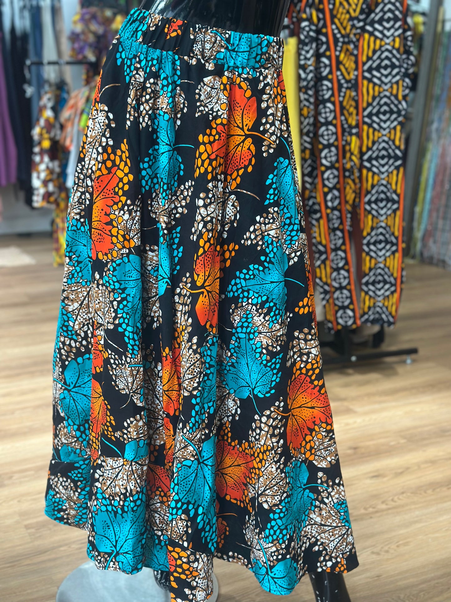 Elastic waist skirt
