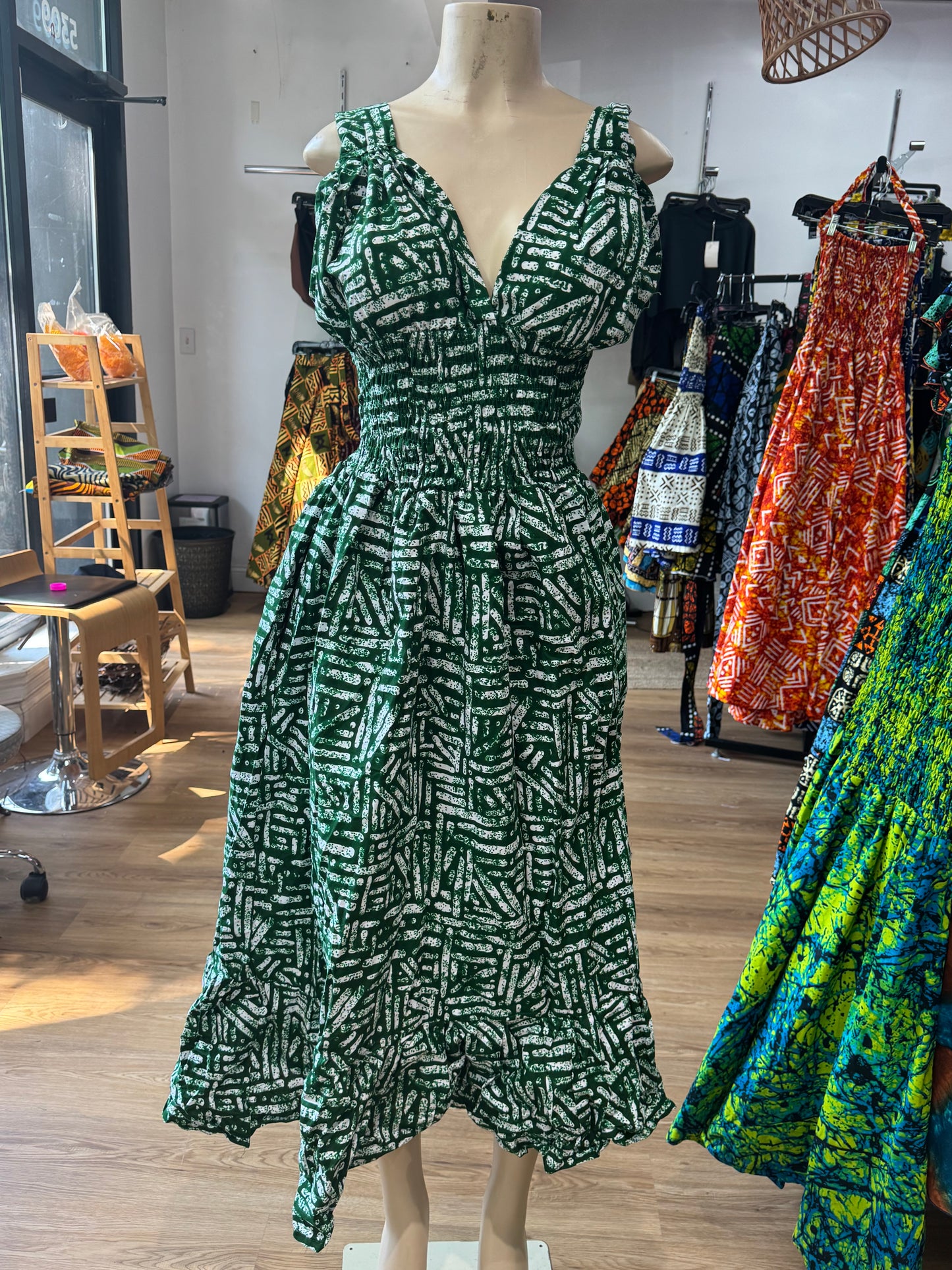 Halter backless dress green and white